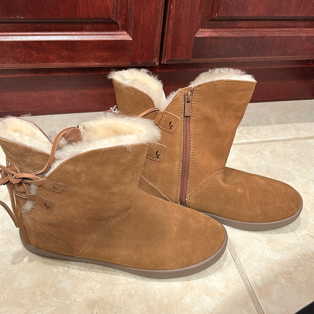 - Koolaburra size 7 boots-new!